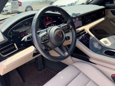 صورة مصغرة 14 لـ 2024 Porsche TAYCAN