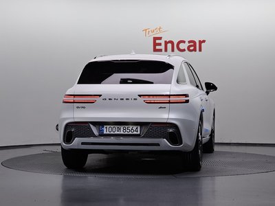 2021 Genesis GV70 photo 4