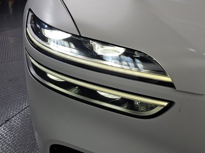 2021 Genesis GV70 photo 9