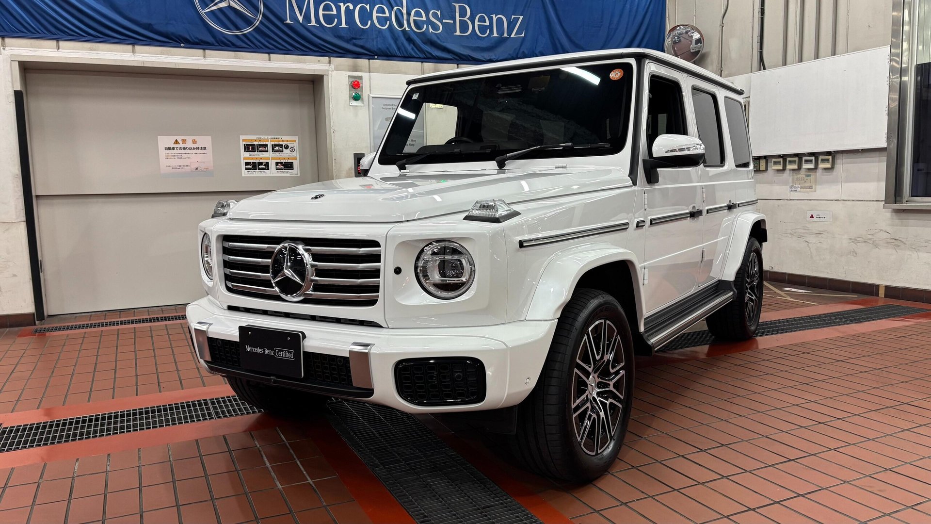 MERCEDES-BENZ G-CLASS - View 1