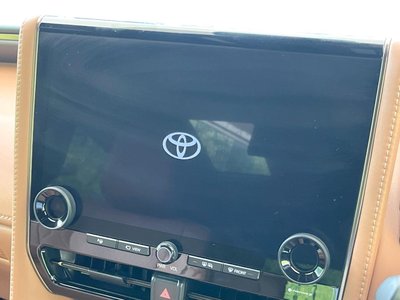 2025 Toyota VELLFIRE photo 4