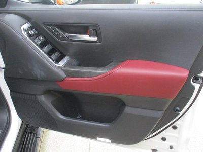 TOYOTA LAND CRUISER 300 - 5