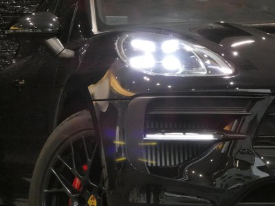 صورة مصغرة 3 لـ 2021 Porsche MACAN