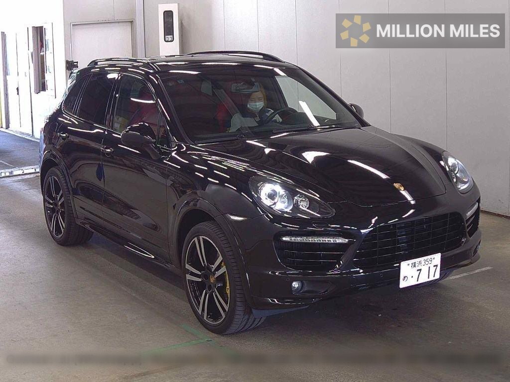 PORSCHE CAYENNE - View 1