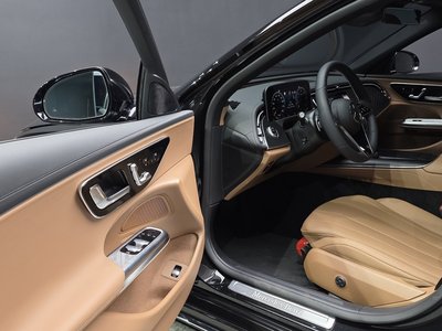 MERCEDES-BENZ E-CLASS - 10