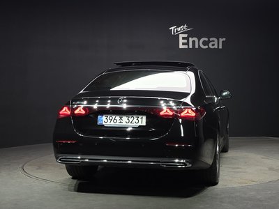 MERCEDES-BENZ E-CLASS - 3