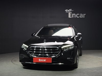 MERCEDES-BENZ E-CLASS - 2