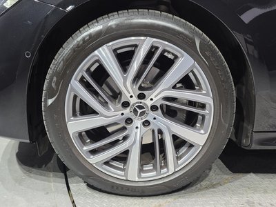 MERCEDES-BENZ E-CLASS - 6