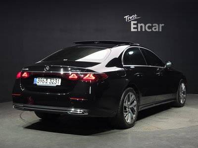 MERCEDES-BENZ E-CLASS - 4