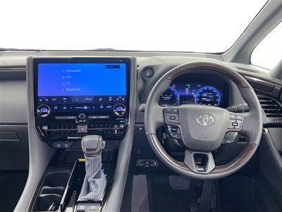 2023 Toyota ALPHARD — фото 9