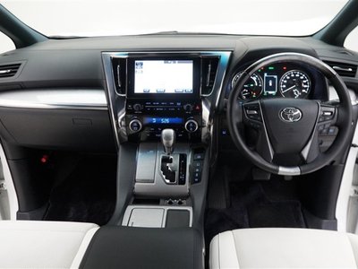 TOYOTA ALPHARD - 9
