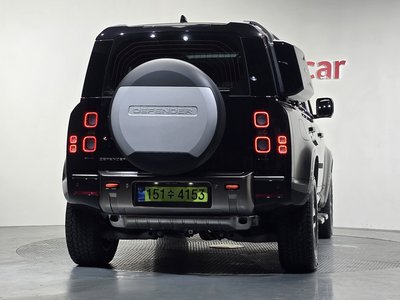 LAND ROVER DEFENDER - 3