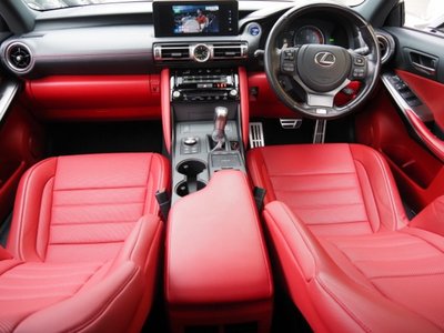 2020 Lexus IS 缩略图 28