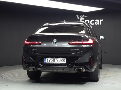 صورة 3 لـ 2023 BMW X4