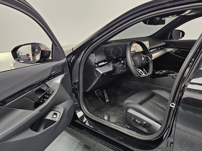 2025 BMW 5 SERIES 缩略图 13