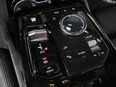 2025 BMW 5 SERIES 缩略图 12