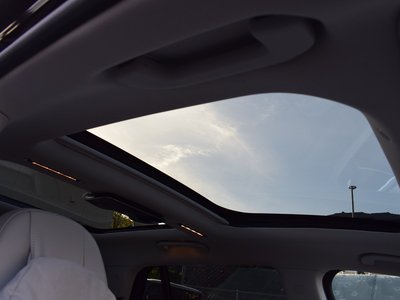 MERCEDES-BENZ EQS - 5