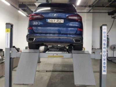 2021 BMW X5 photo 2