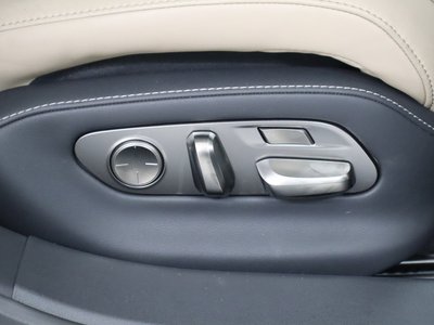 2021 Lexus LS photo 10