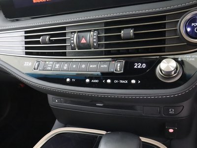 صورة مصغرة 17 لـ 2021 Lexus LS