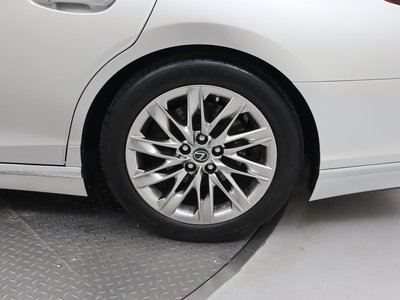 صورة مصغرة 31 لـ 2021 Lexus LS
