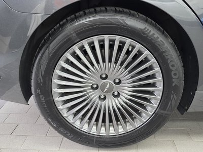صورة 6 لـ 2020 Genesis G90