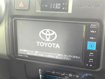 TOYOTA LAND CRUISER 70 - 4