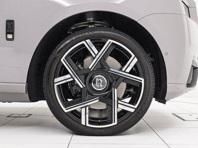 ROLLS-ROYCE CULLINAN - 8