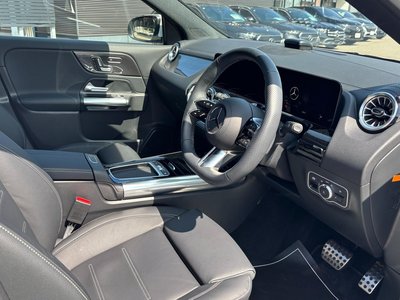 MERCEDES-BENZ GLA - 7