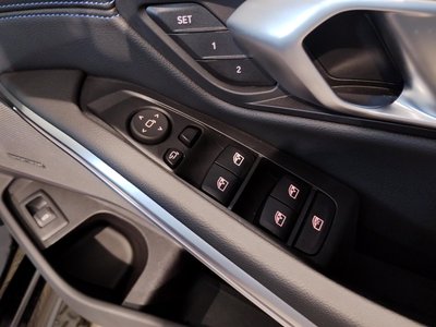صورة مصغرة 28 لـ 2025 BMW 3 SERIES