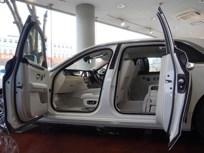 ROLLS-ROYCE GHOST - 4