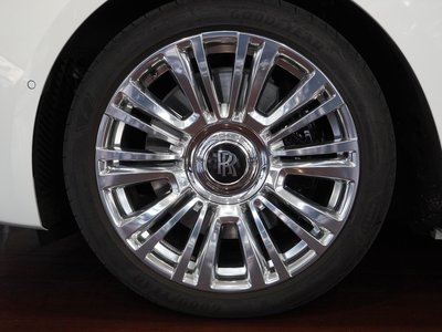 ROLLS-ROYCE GHOST - 8