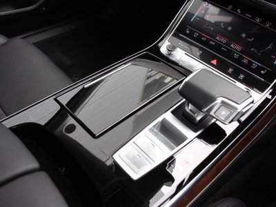2024 AUDI A8 — миниатюра 12