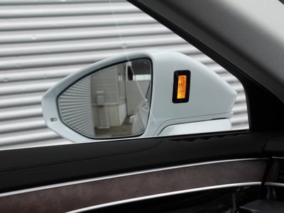 2024 AUDI A8 — миниатюра 14