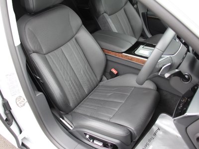 2024 AUDI A8 — миниатюра 30