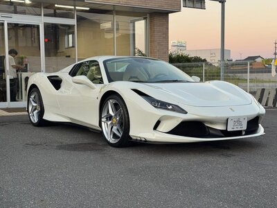 FERRARI F8 SPIDER
