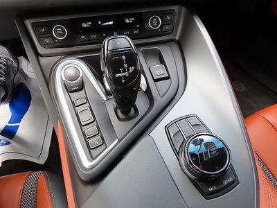 2019 BMW I8 — миниатюра 15