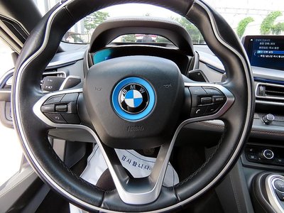 2019 BMW I8 — миниатюра 12