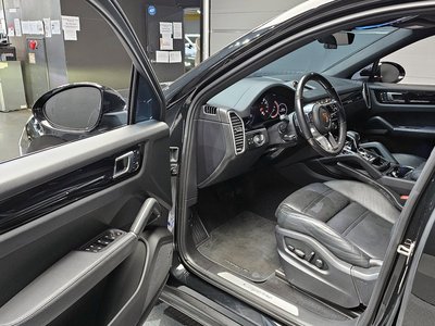 PORSCHE CAYENNE - 10