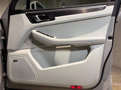 2024 Porsche MACAN — миниатюра 22