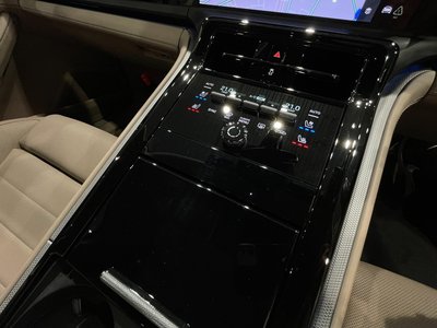 صورة مصغرة 65 لـ 2024 Porsche PANAMERA