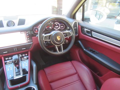 PORSCHE CAYENNE - 10