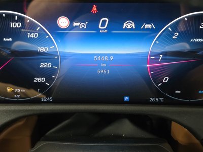 MERCEDES-BENZ E-CLASS - 8