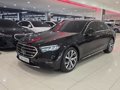MERCEDES-BENZ E-CLASS - 1