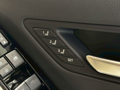 2025 Toyota LAND CRUISER 300 缩略图 47