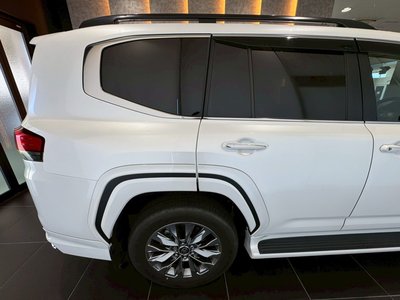 2025 Toyota LAND CRUISER 300 缩略图 27