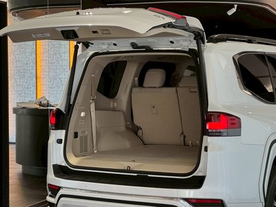 2025 Toyota LAND CRUISER 300 缩略图 37