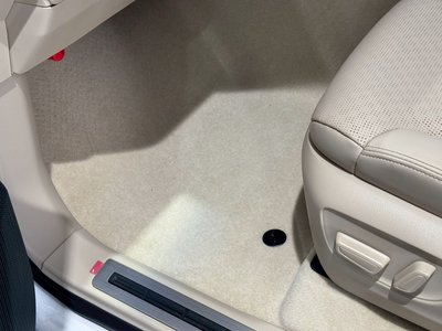 2025 Toyota LAND CRUISER 300 缩略图 79