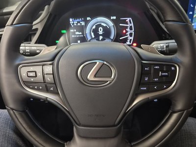 2025 Lexus ES — миниатюра 13