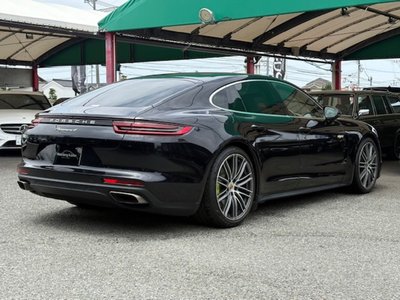 PORSCHE PANAMERA - 10
